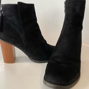 Atmosphere Black Boots size 9